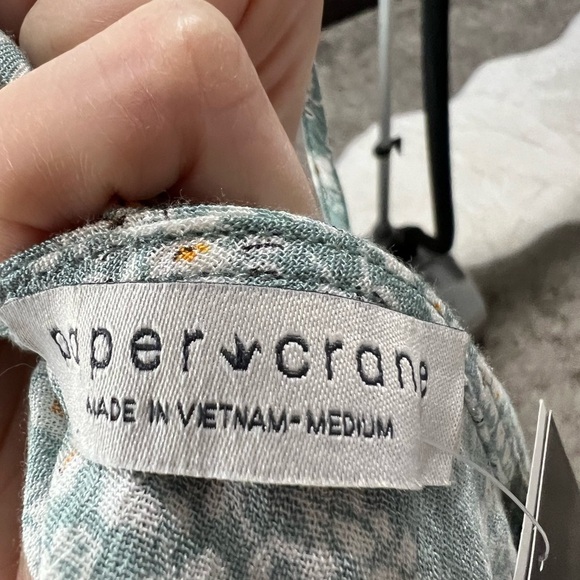 Paper Crane Blue Floral Tank - Picture 5 of 7